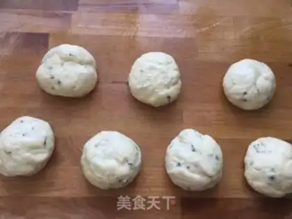 Make Onion bouquets step 2