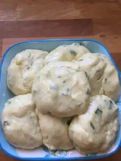 Make Onion bouquets step 4