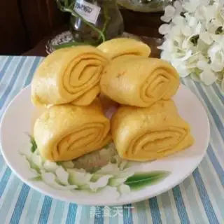 Make Pumpkin knife cut the rolls step 9