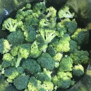 Make Low fat broccoli step 0