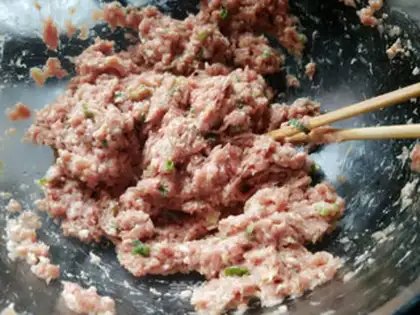 Make Pork dumplings step 1