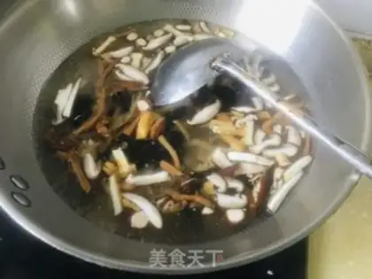 Make Spicy meat soup step 2