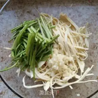 Make The fragrance tofu skin step 1