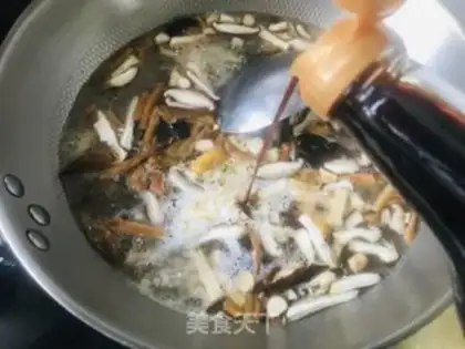 Make Spicy meat soup step 4