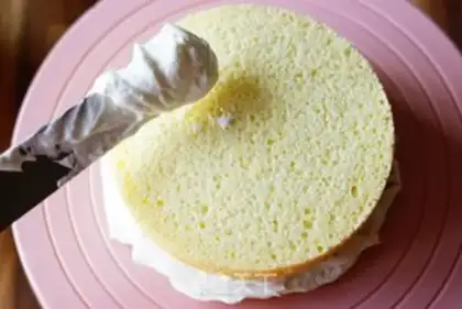 Make Strawberry cake step 23