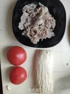 Make Tomato fat cow soup step 0