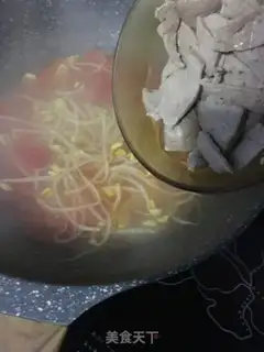 Make Potato bean sprouts and liver soup step 12