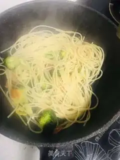 Make Squid fried pasta step 4