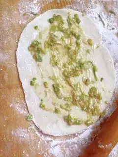 Make Onion cake step 3