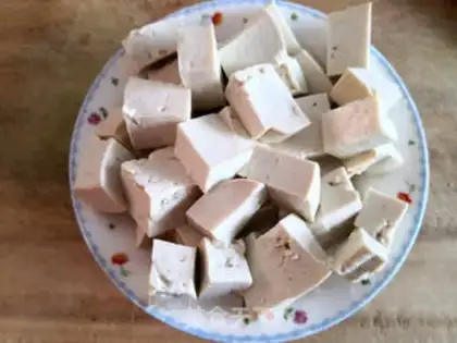 Make Crab tofu soup step 1