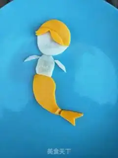 Make Fruit mermaid step 4