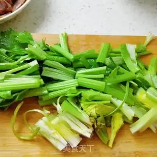 Make Celery fried sausage step 1