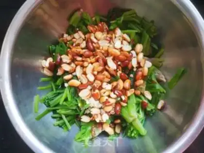 Make Spinach with peanut rice step 6