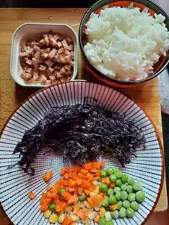 Make Black pepper sausages with fried rice step 0