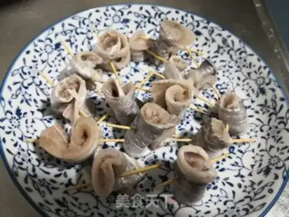Make Dry-burned fish rolls step 5
