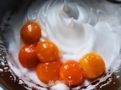 Make SpongeBob cake step 1