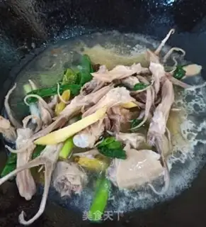 Make Three soups for radish duck step 6