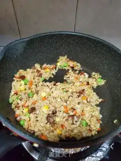 Make Black pepper sausages with fried rice step 6