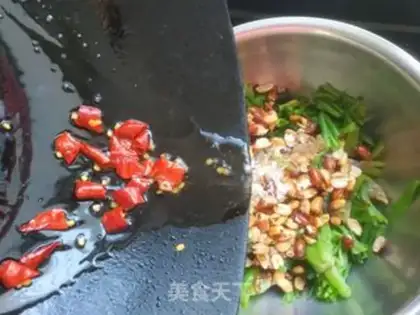 Make Spinach with peanut rice step 12