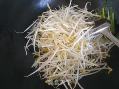 Make Soccer bean sprouts step 5