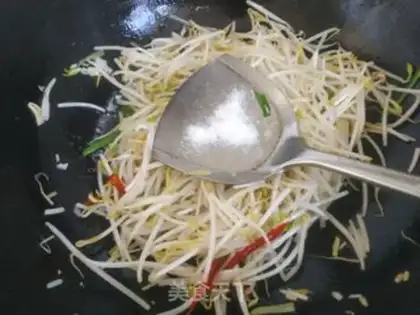 Make Soccer bean sprouts step 6