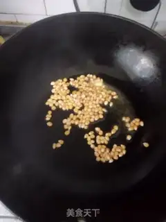 Make Chocolate popcorn step 1