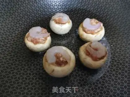 Make Black pepper shrimp mushrooms step 4