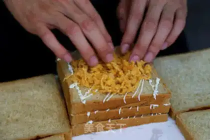 Make Corn bacon sandwich step 9