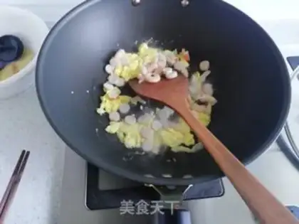 Make Pineapple rice step 4