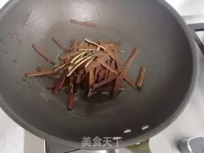 Make Garlic fried beans step 1