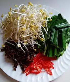 Make The bean sprouts step 1