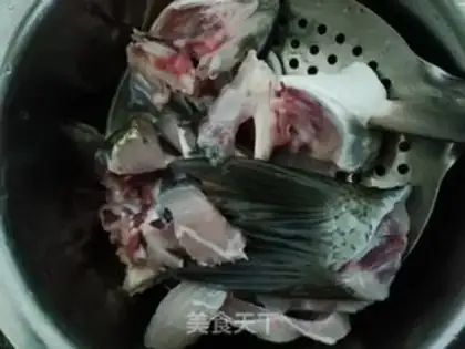 Make Sour spicy fish step 1