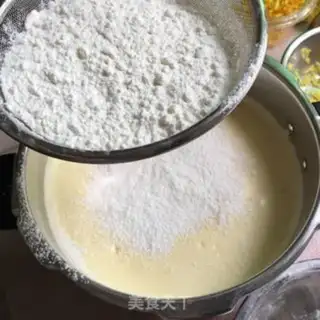 Make Lemon cake step 4