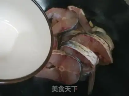 Make Home-cooked grassfish step 6