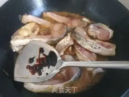 Make Home-cooked grassfish step 9