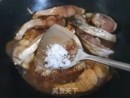 Make Home-cooked grassfish step 10