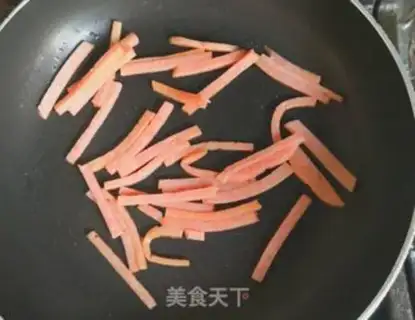 Make Pork ham noodles step 2
