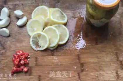 Make Lemon pepper claws step 1