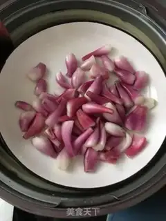 Make Roast chicken with red onions step 0