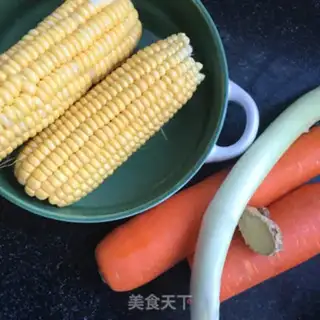 Make Corn carrot steak soup step 0