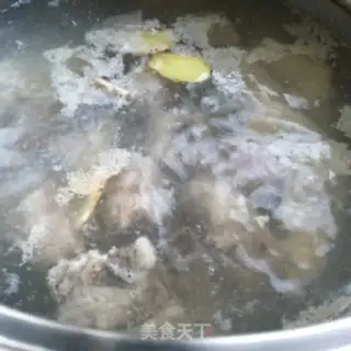 Make Corn carrot steak soup step 1