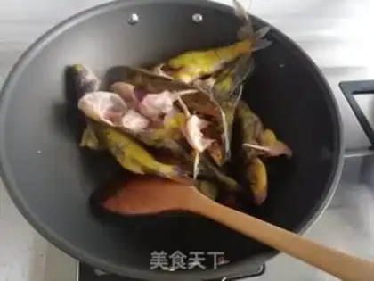 Make Tofu burns yellowfish step 2