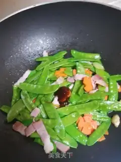 Make Fried bacon Dutch beans step 5