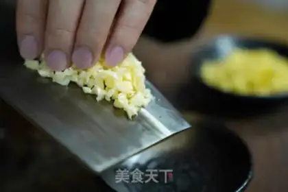 Make Orchid fried sausage step 0