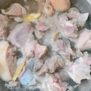 Make Pork feet step 1