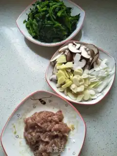 Make Sausage mushrooms, spinach step 4