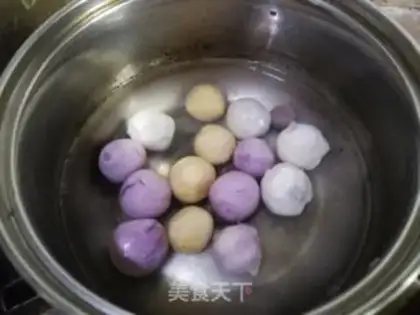 Make Colour soup round step 9