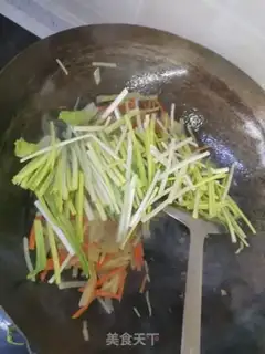 Make Garlic sprouts of potatoes and carrots step 5