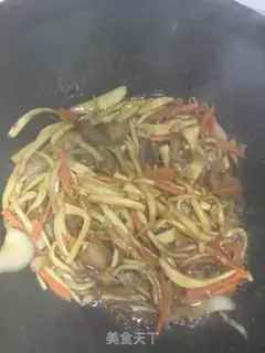 Make The apricot mushrooms make five flowers step 7