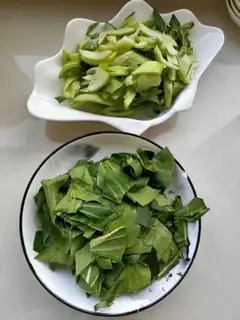 Make Five flowers for oil step 1